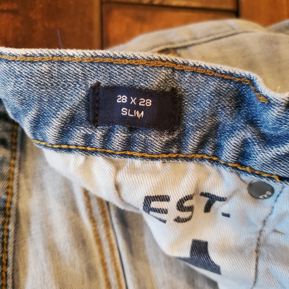 EUC Gap Light-wash jeans sz 28 x 28 - Picture 3 of 4